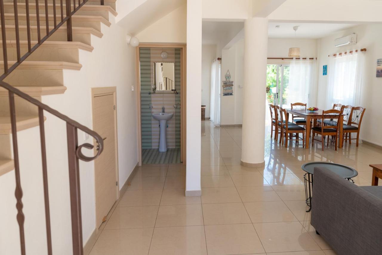 Konnos Villa Ekaterina โปรทาราส ภายนอก รูปภาพ