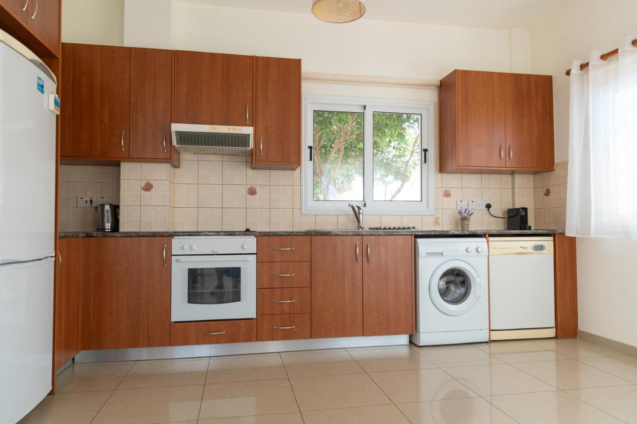 Konnos Villa Ekaterina โปรทาราส ภายนอก รูปภาพ