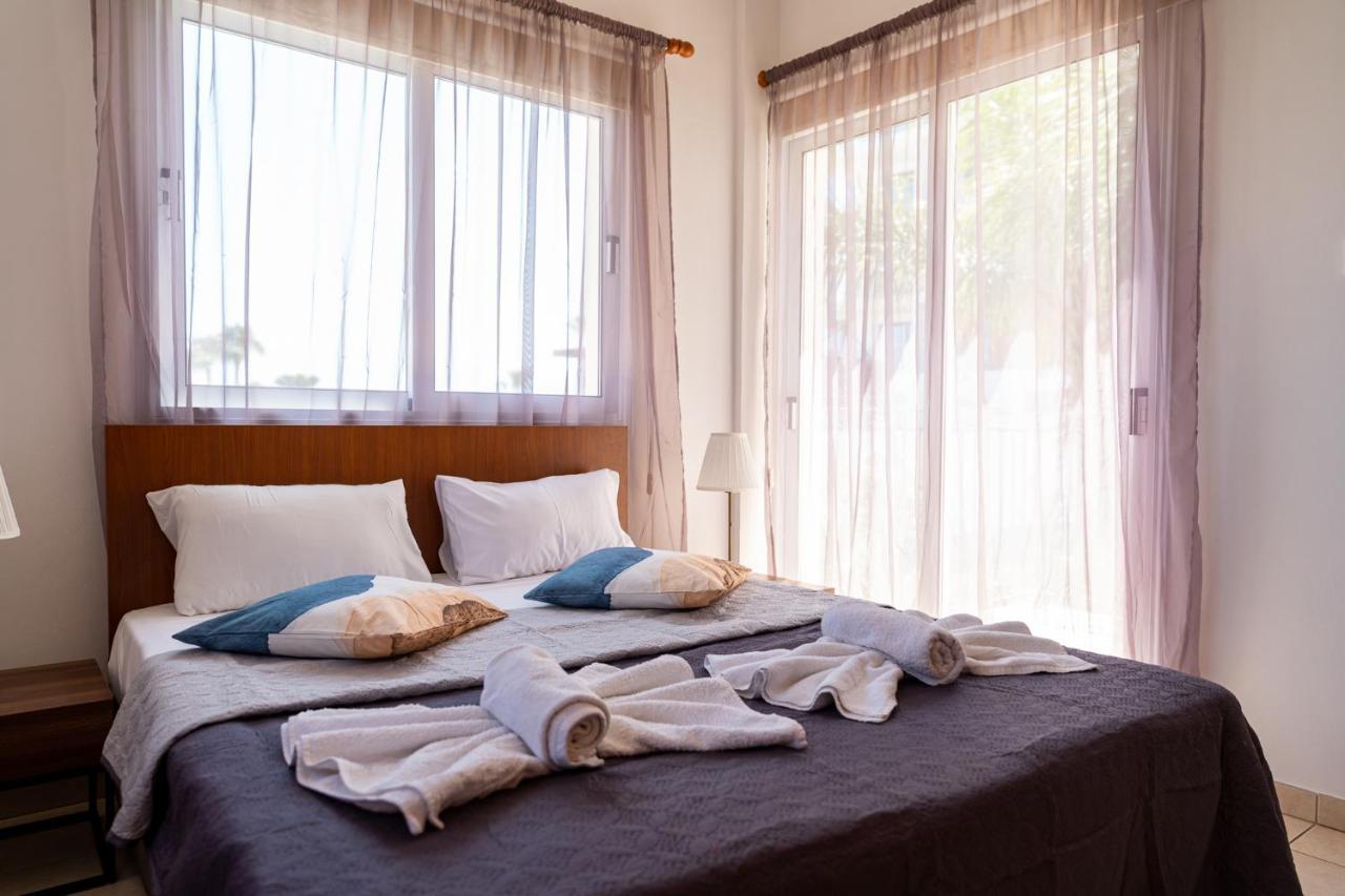 Konnos Villa Ekaterina โปรทาราส ภายนอก รูปภาพ