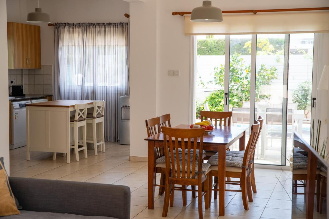 Konnos Villa Ekaterina โปรทาราส ภายนอก รูปภาพ